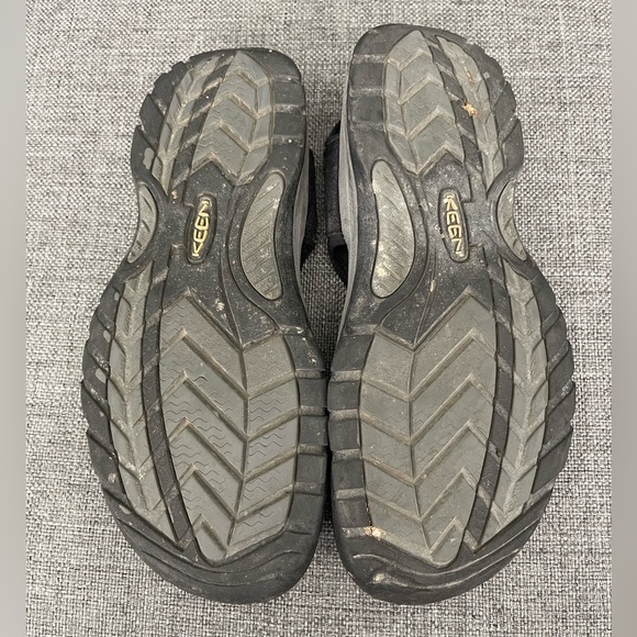 Black Newport Keens - Picture 3 of 3